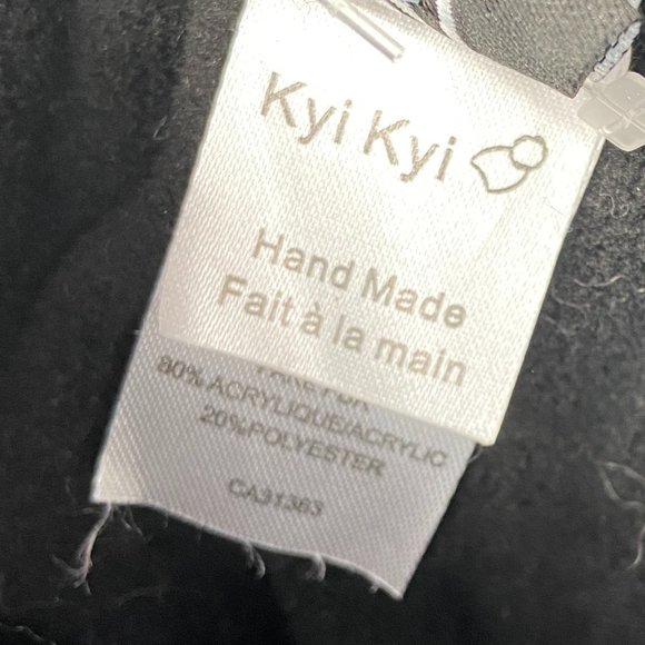 KYI KYI Handmade Black White Knit Pom Beanie - Picture 3 of 4